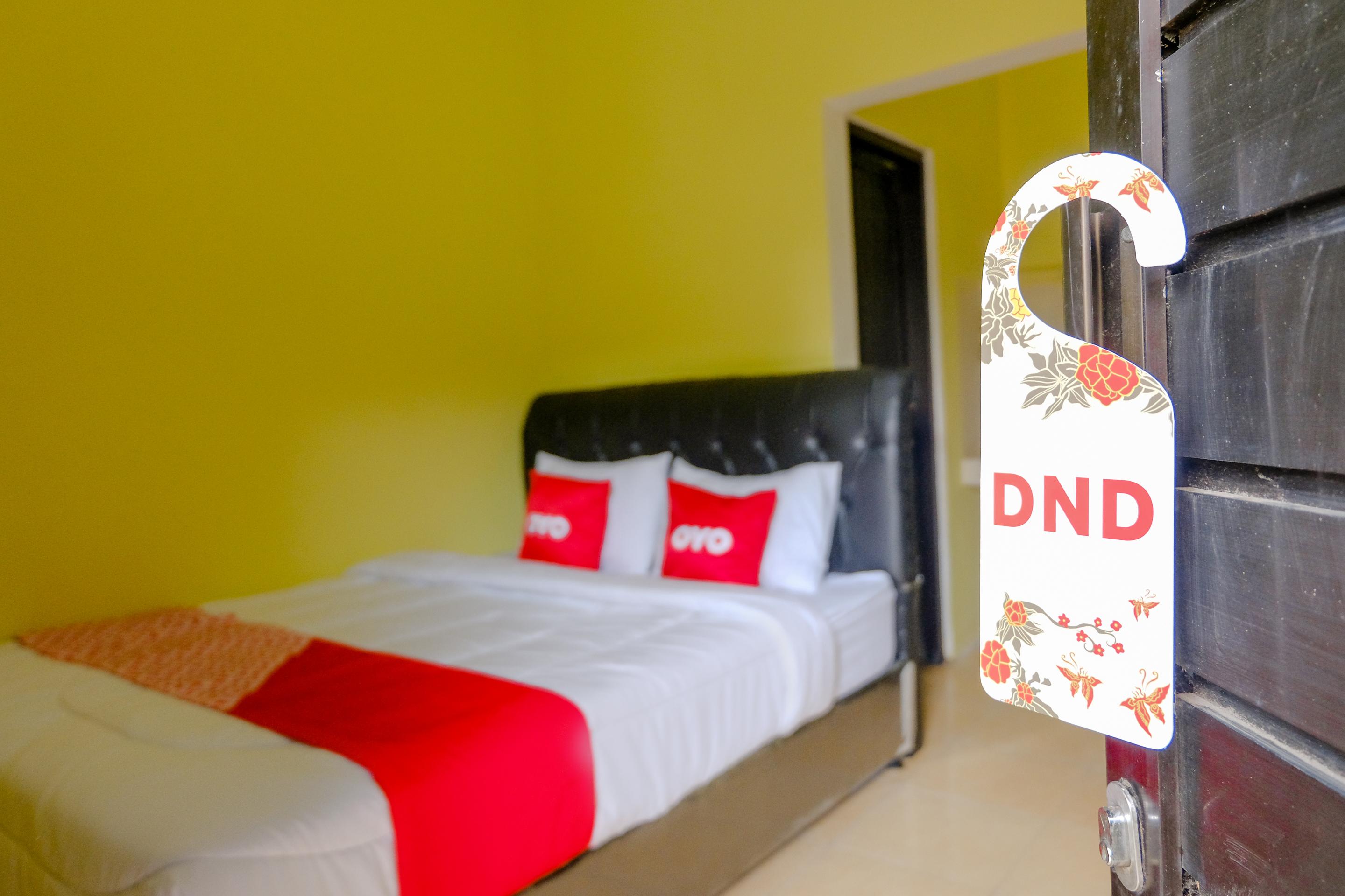 Oyo 1784 Hj. Aniek Residence Madiun Exteriér fotografie